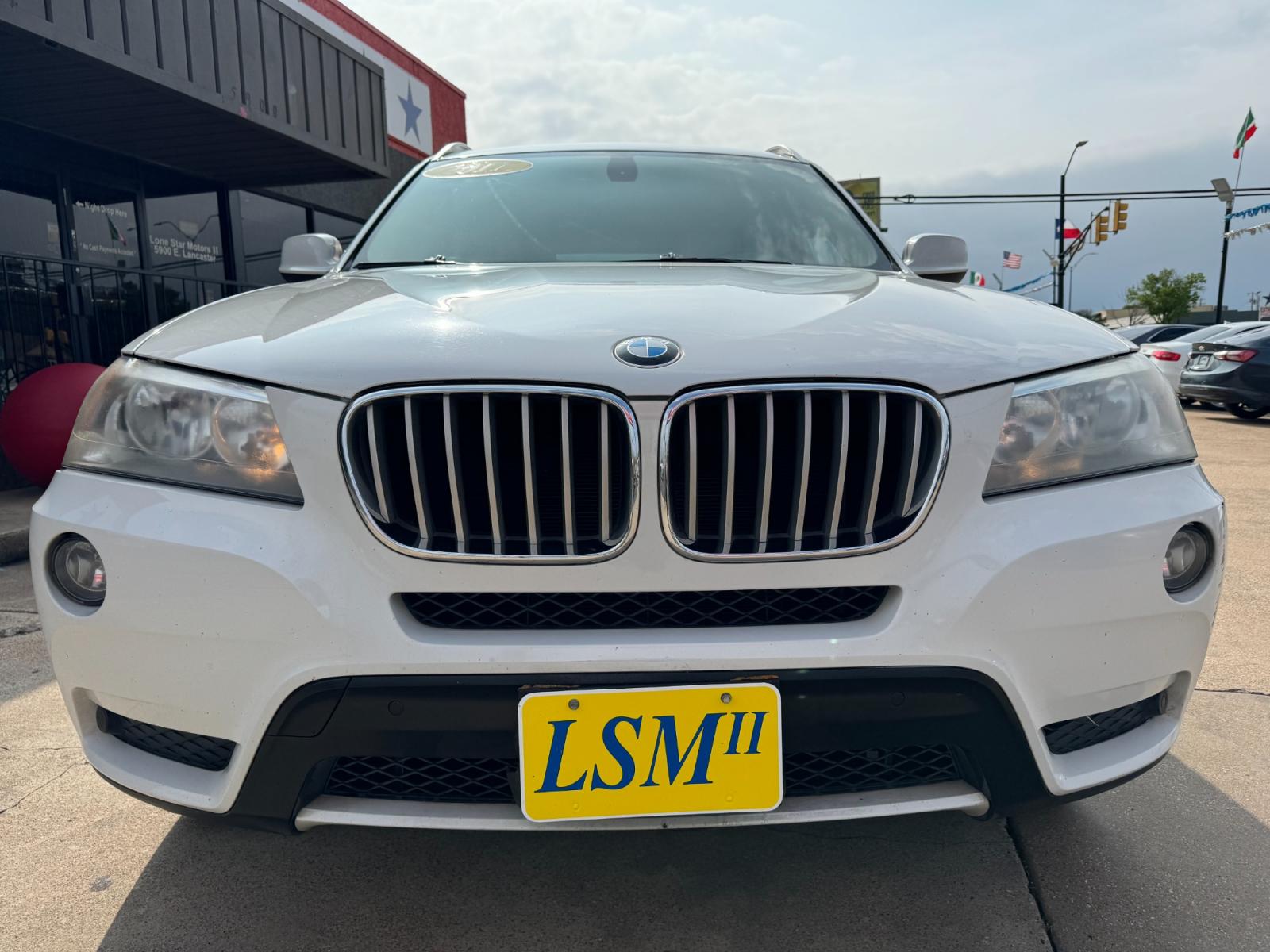 2011 WHITE BMW X3 (5UXWX5C59BL) , located at 5900 E. Lancaster Ave., Fort Worth, TX, 76112, (817) 457-5456, 0.000000, 0.000000 - This is a 2011 BMW X3 XDRIVE 28I LUXURY 4 DR WAGON that is in excellent condition. The interior is clean with no rips or tears or stains. All power windows, door locks and seats. Ice cold AC for those hot Texas summer days. It is equipped with a CD player, AM/FM radio. It runs and drives like new. T - Photo #1